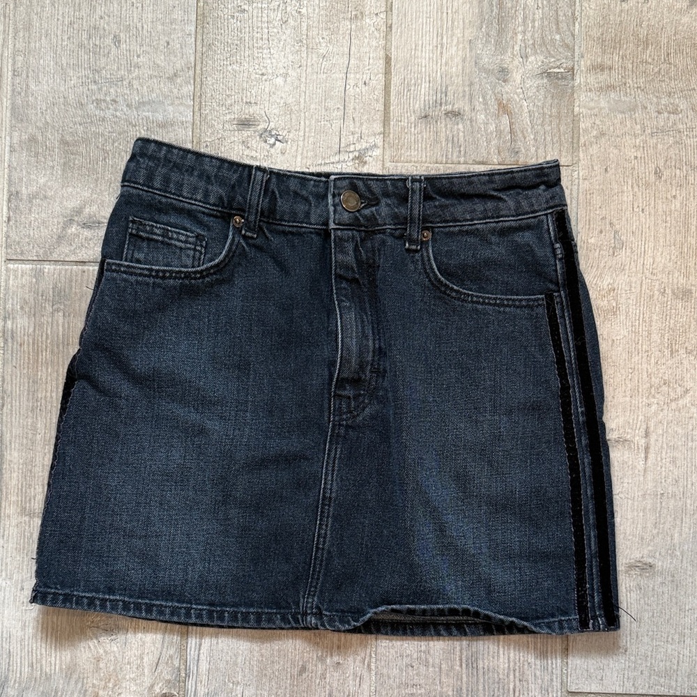 Zara Dark Blue Denim Mini Skirt size small